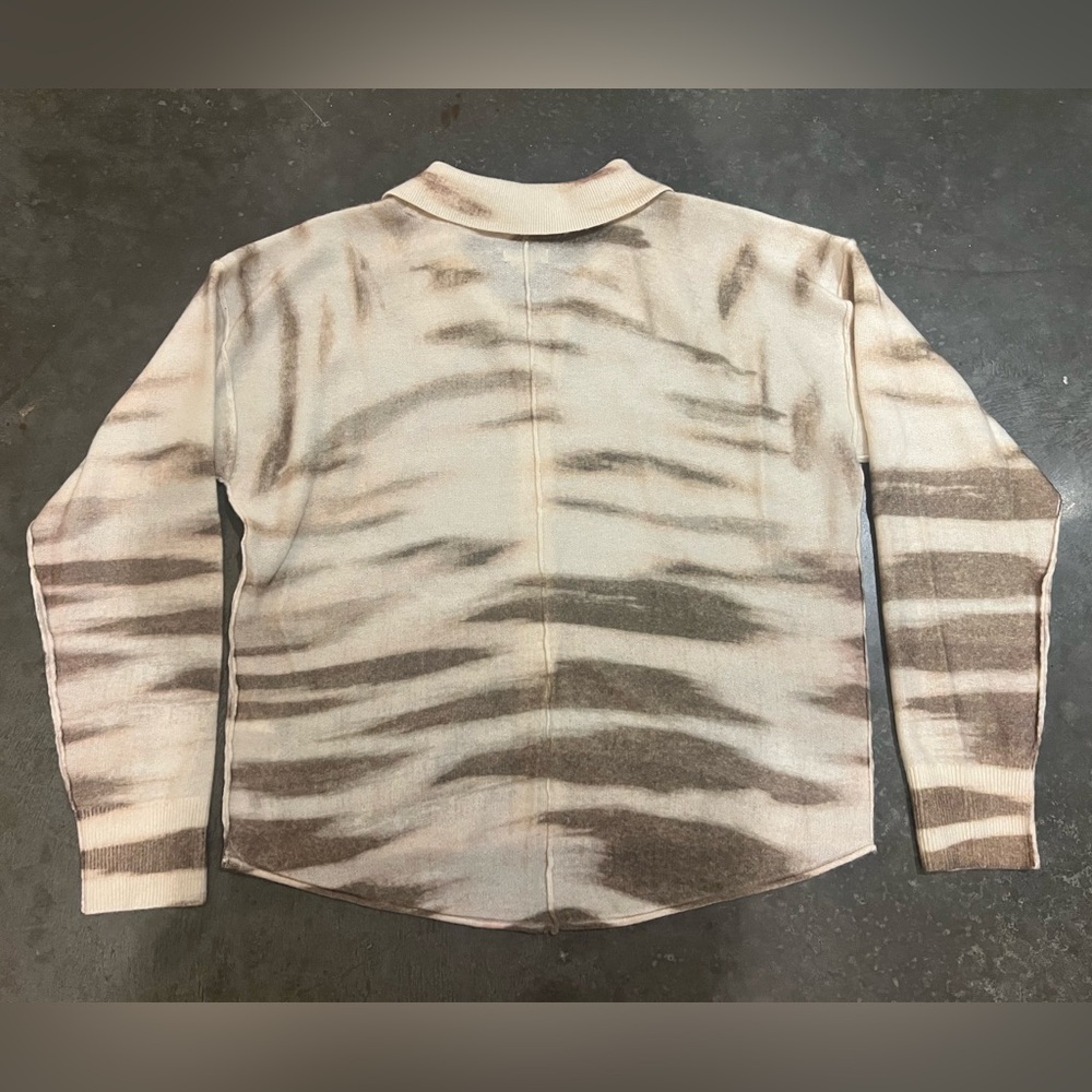 Patterned 100% Cashmere Button-Up Shirt - Picture 2 of 3